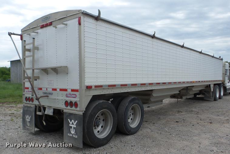 image for item J8626 1997 Wilson DWH-400 double hopper grain trailer