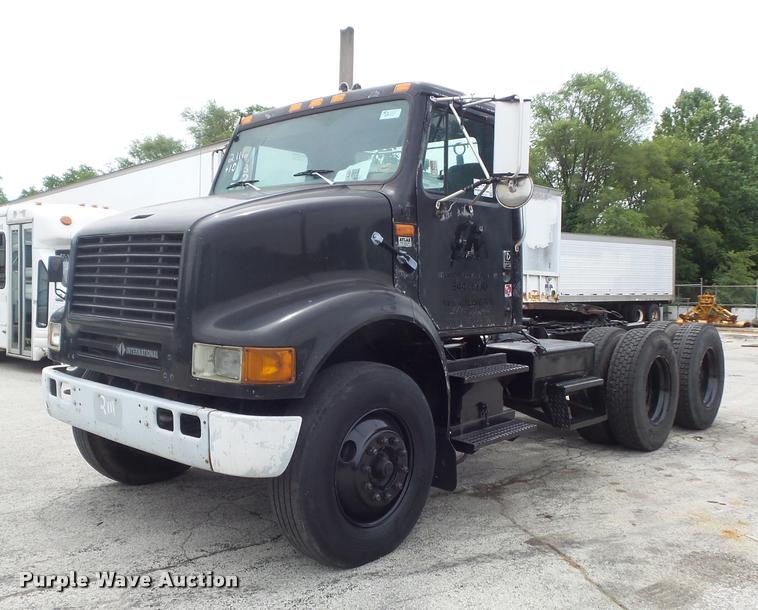 image for item K7614 1997 International 8100 semi truck