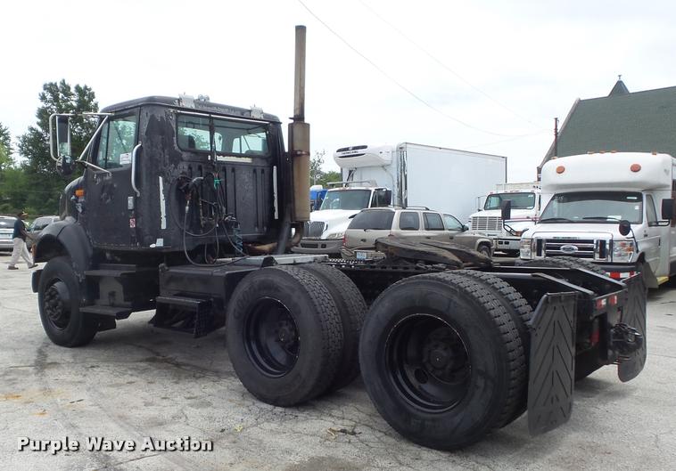 image for item K7614 1997 International 8100 semi truck