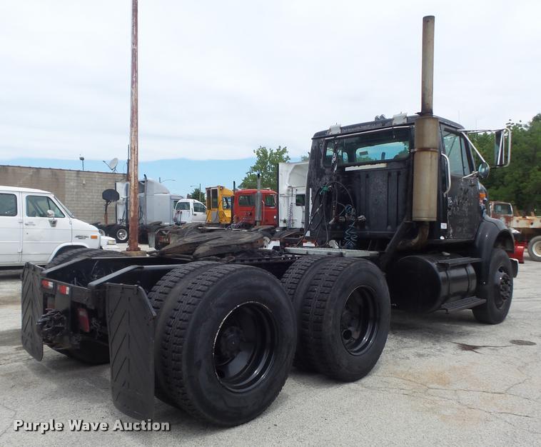 image for item K7614 1997 International 8100 semi truck