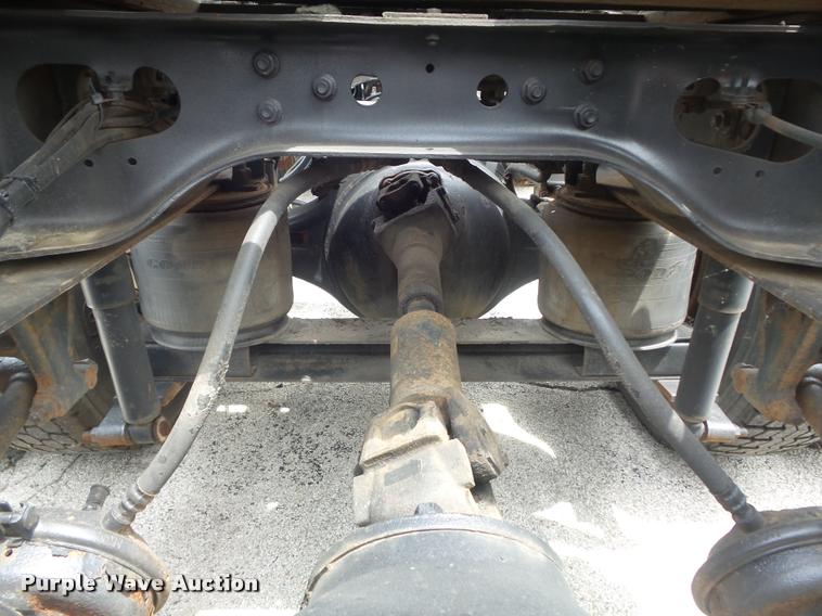 image for item K7614 1997 International 8100 semi truck