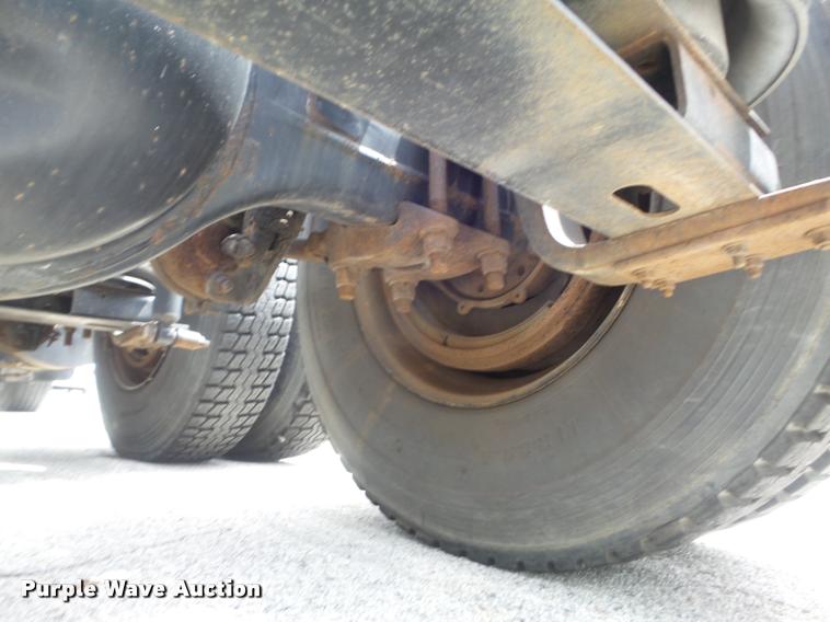 image for item K7614 1997 International 8100 semi truck