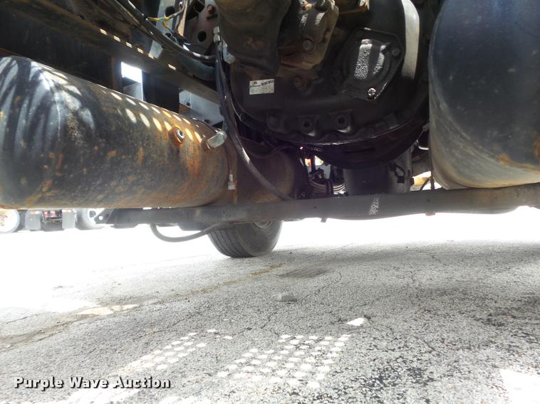 image for item K7614 1997 International 8100 semi truck