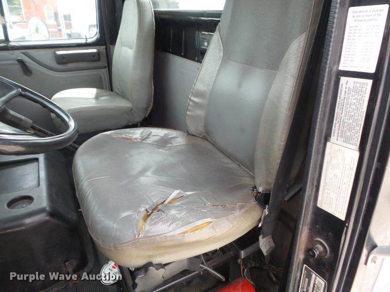 image for item K7614 1997 International 8100 semi truck