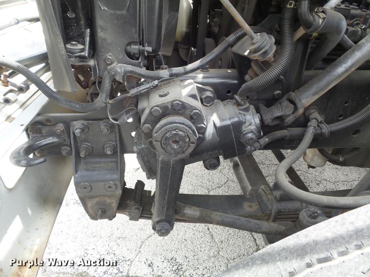 image for item K7614 1997 International 8100 semi truck