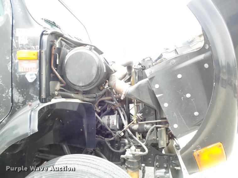 image for item K7614 1997 International 8100 semi truck