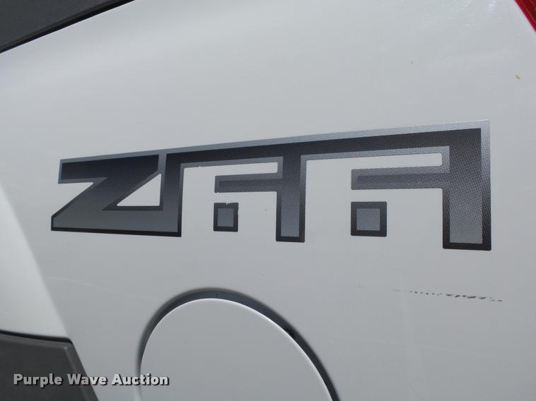 image for item AZ9431 2002 Chevrolet Avalanche 1500 Z66 Crew Cab pickup truck