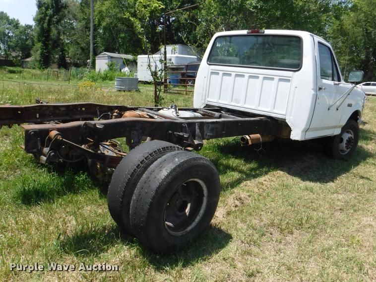 image for item CA9614 1994 Ford F450 Super Duty XL cab and chassis