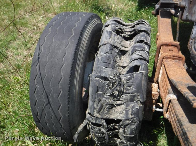 image for item CA9614 1994 Ford F450 Super Duty XL cab and chassis