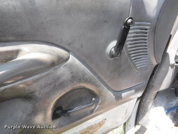 image for item CA9614 1994 Ford F450 Super Duty XL cab and chassis