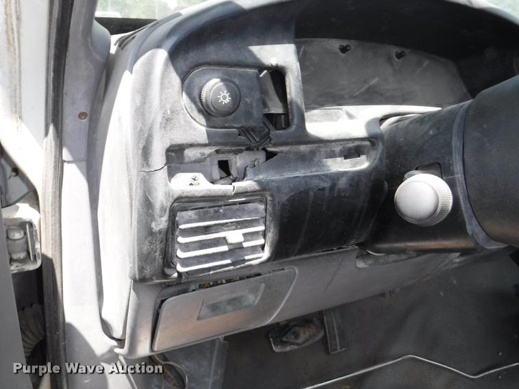 image for item CA9614 1994 Ford F450 Super Duty XL cab and chassis