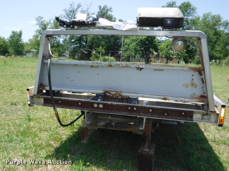Chevron rollback bed in Longton, KS Item CA9616 sold Purple Wave