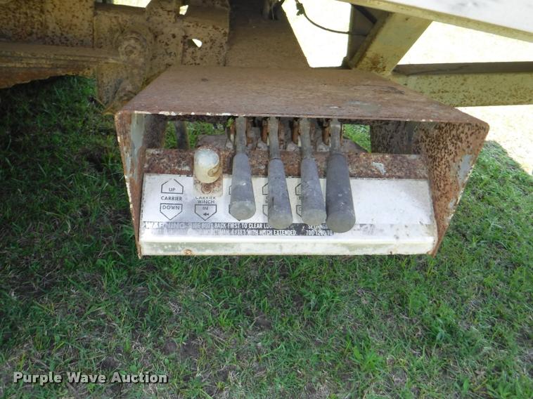 Chevron rollback bed in Longton, KS Item CA9616 sold Purple Wave