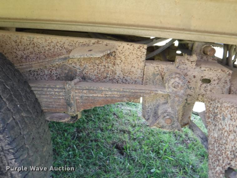 image for item CA9616 Chevron rollback bed