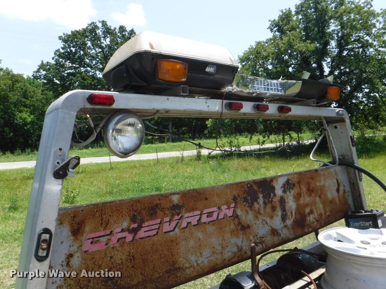 Chevron rollback bed in Longton, KS Item CA9616 sold Purple Wave