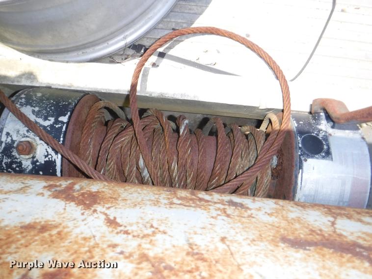 image for item CA9616 Chevron rollback bed