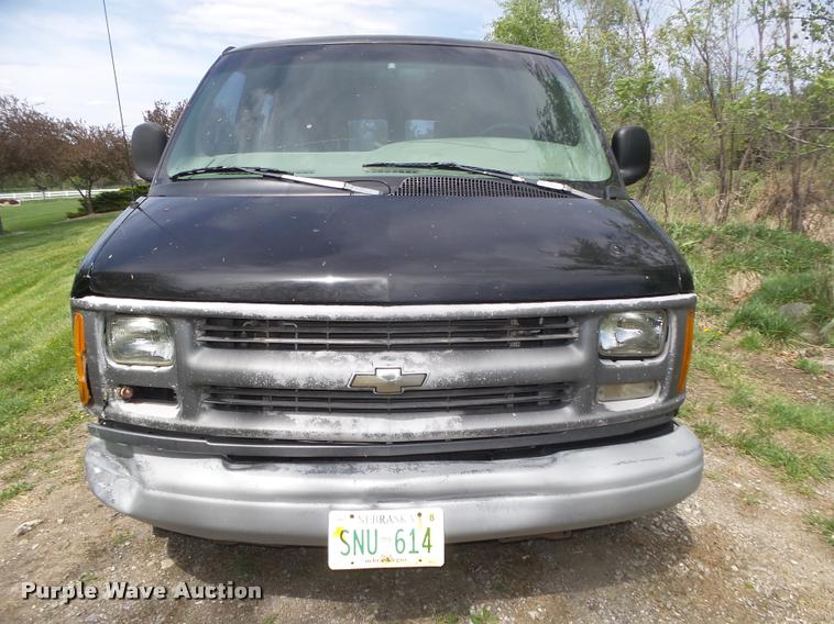 image for item DA0664 1998 Chevrolet Express 1500 Cargo van