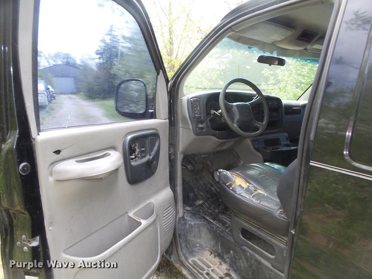image for item DA0664 1998 Chevrolet Express 1500 Cargo van