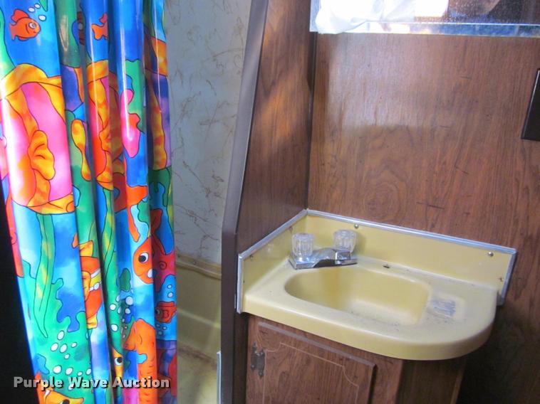 image for item DA1012 1973 Winnebago Brave RV