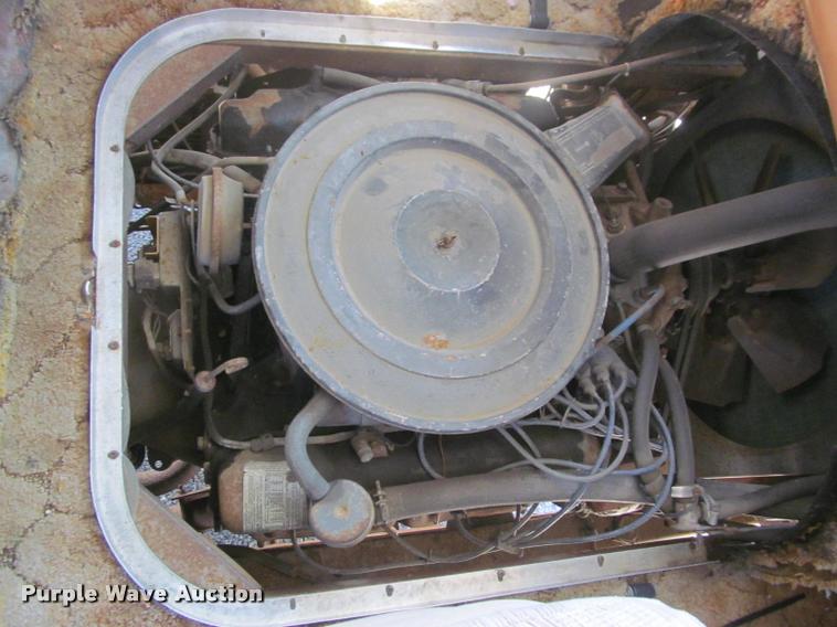 image for item DA1012 1973 Winnebago Brave RV