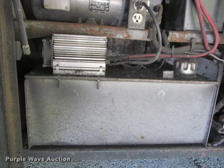 image for item DA1016 2001 Kard-Craftsmen SDTA-55K-53 double expandable display trailer