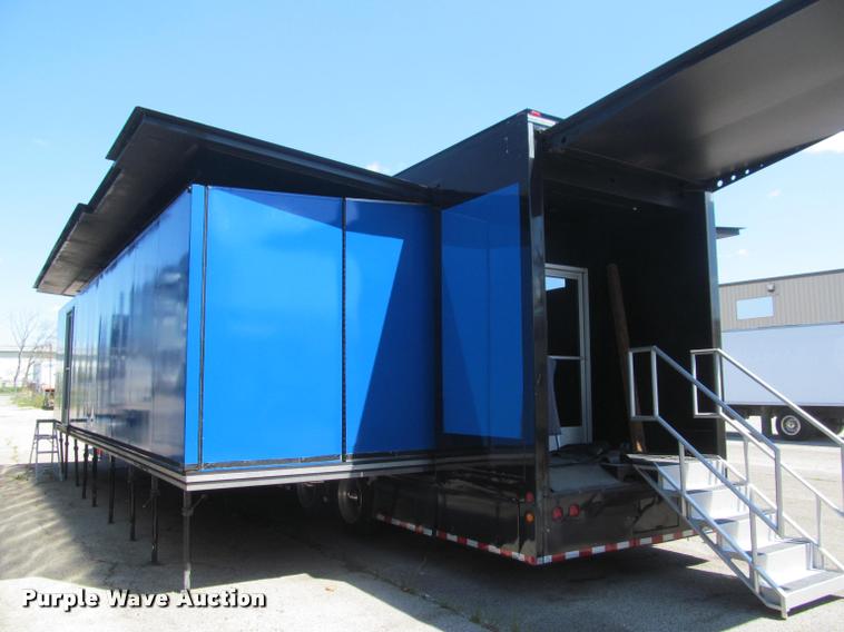 image for item DA1017 2001 Kard-Craftsmen SDTA-55K-53 double expandable display trailer