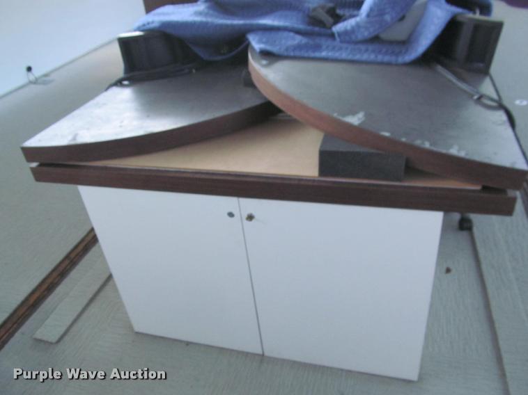 image for item DA1017 2001 Kard-Craftsmen SDTA-55K-53 double expandable display trailer