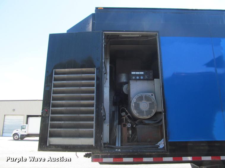 image for item DA1017 2001 Kard-Craftsmen SDTA-55K-53 double expandable display trailer