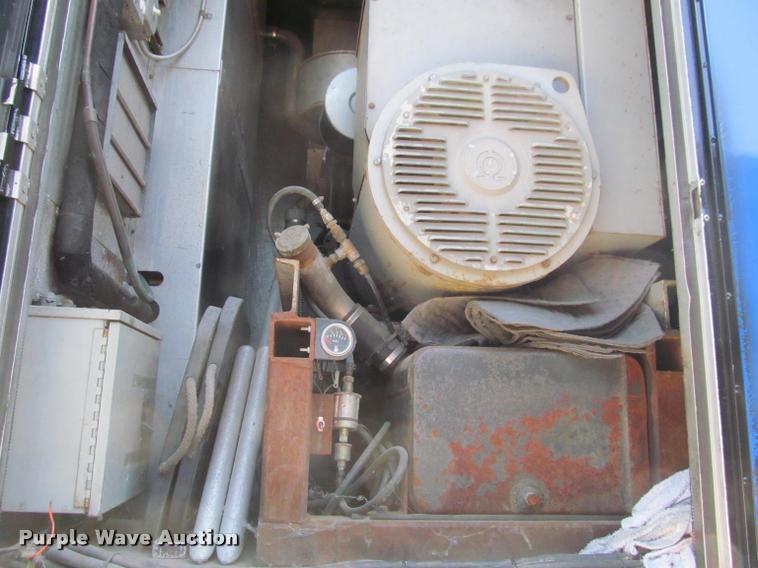 image for item DA1017 2001 Kard-Craftsmen SDTA-55K-53 double expandable display trailer