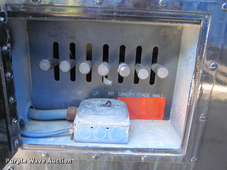 image for item DA1017 2001 Kard-Craftsmen SDTA-55K-53 double expandable display trailer