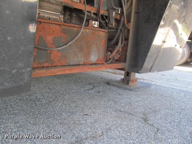 image for item DA1017 2001 Kard-Craftsmen SDTA-55K-53 double expandable display trailer