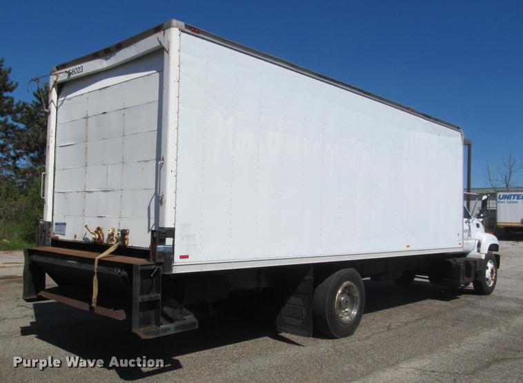image for item DA1019 2000 GMC C6500 box truck