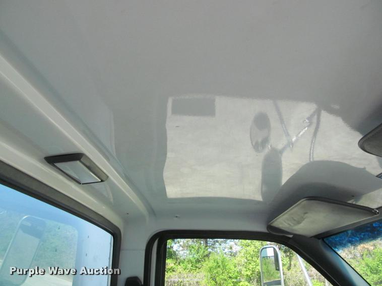 image for item DA1019 2000 GMC C6500 box truck