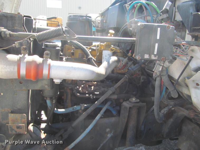 image for item DA1019 2000 GMC C6500 box truck