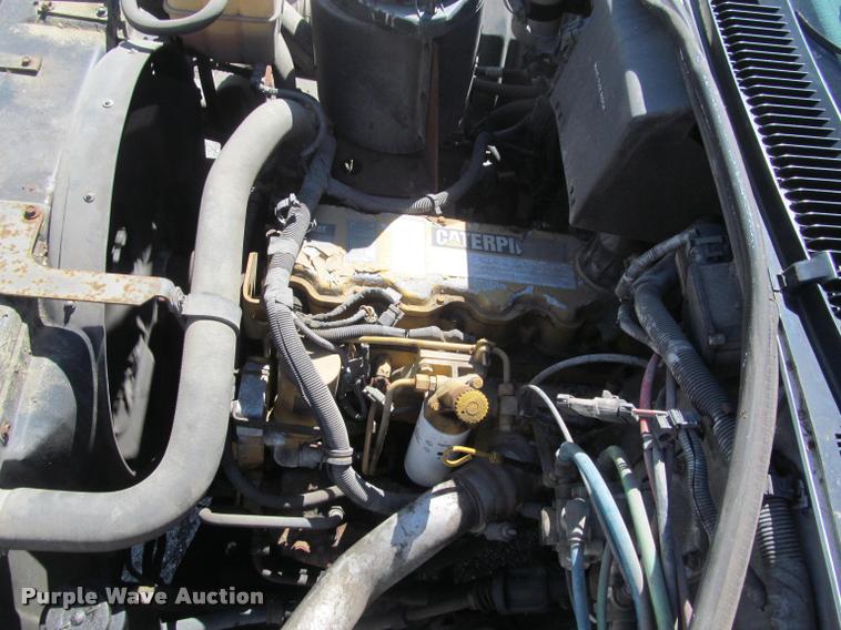 image for item DA1019 2000 GMC C6500 box truck