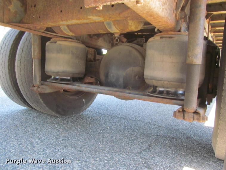 image for item DA1019 2000 GMC C6500 box truck