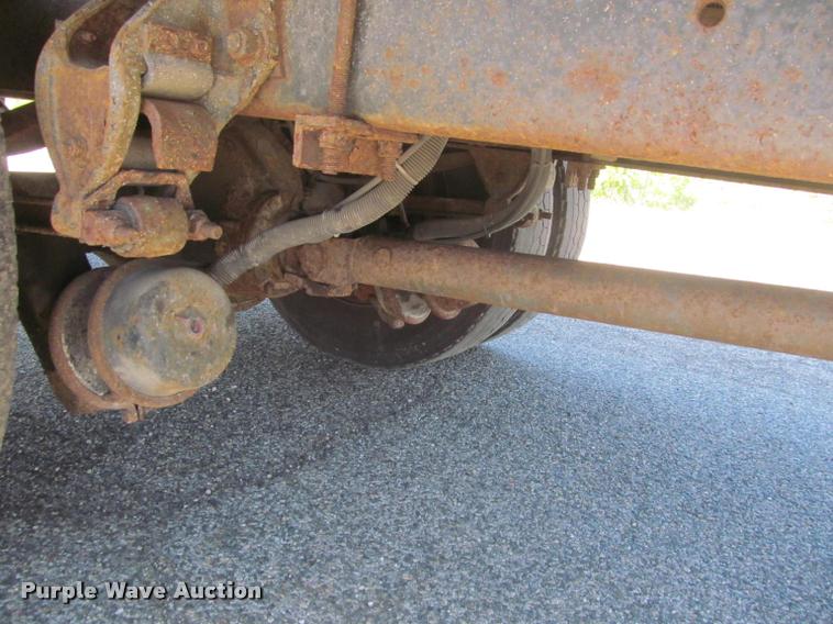 image for item DA1019 2000 GMC C6500 box truck