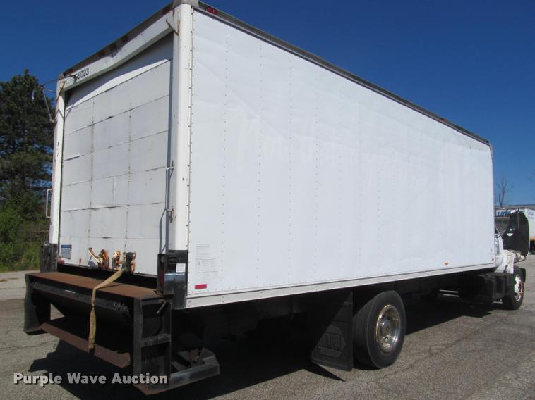 image for item DA1019 2000 GMC C6500 box truck