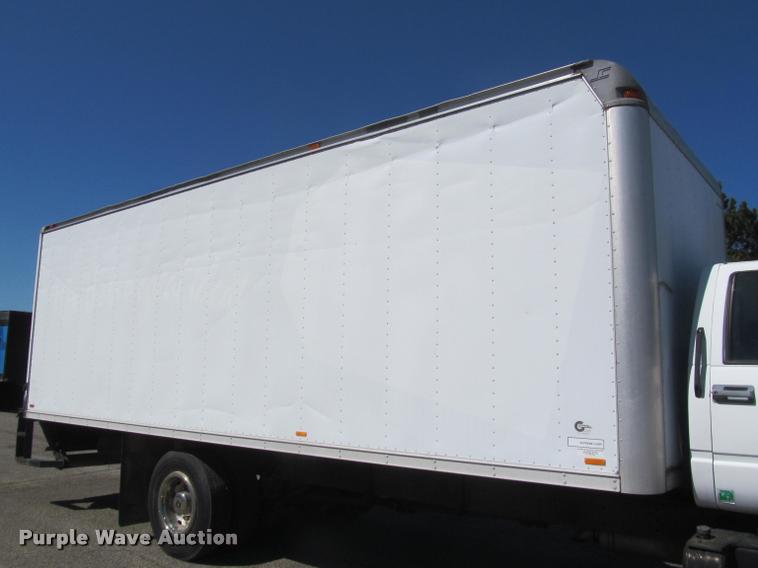 image for item DA1019 2000 GMC C6500 box truck
