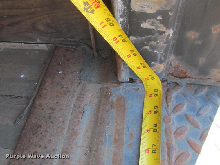 image for item DA1019 2000 GMC C6500 box truck