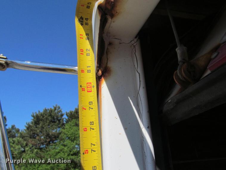 image for item DA1019 2000 GMC C6500 box truck