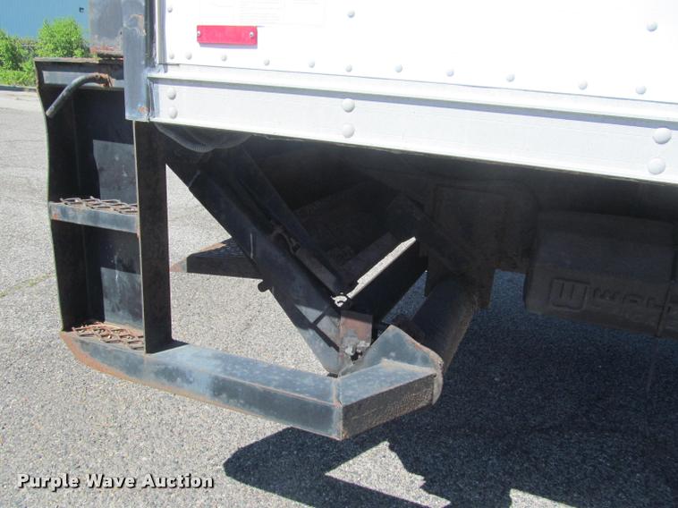 image for item DA1019 2000 GMC C6500 box truck