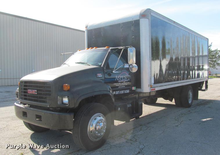 image for item DA1020 2001 GMC C7500 box truck