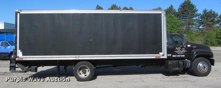 image for item DA1020 2001 GMC C7500 box truck
