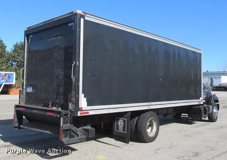 image for item DA1020 2001 GMC C7500 box truck
