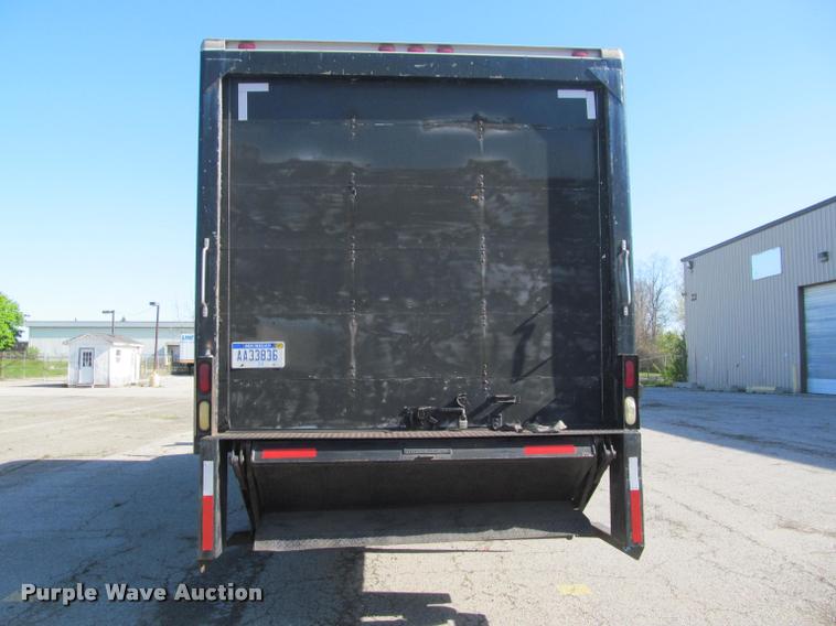 image for item DA1020 2001 GMC C7500 box truck