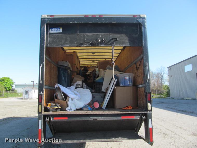 image for item DA1020 2001 GMC C7500 box truck