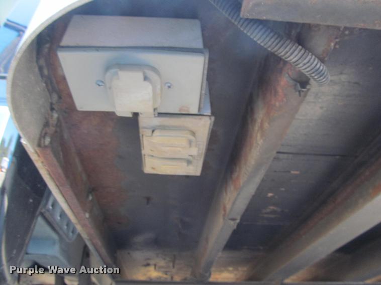 image for item DA1020 2001 GMC C7500 box truck