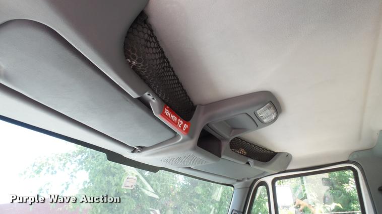 image for item DA1079 2007 International 4200 truck cab and chassis