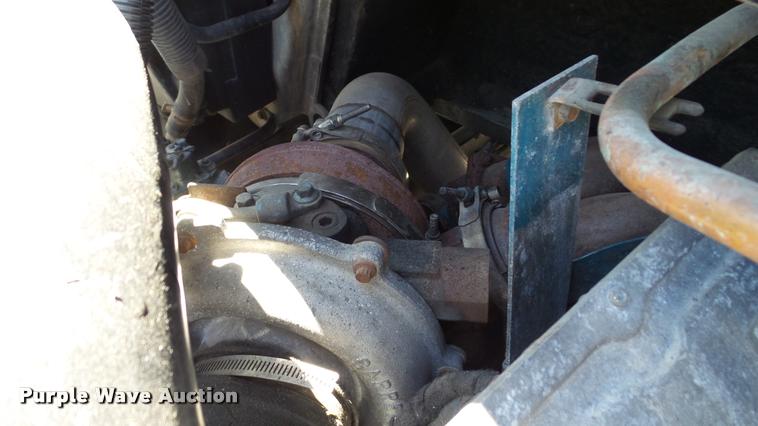 image for item DA1079 2007 International 4200 truck cab and chassis